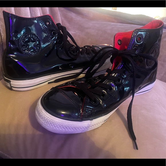 Converse all stars patent leather high tops